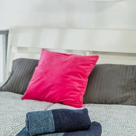 Trendy At The Hippest Location Apartment