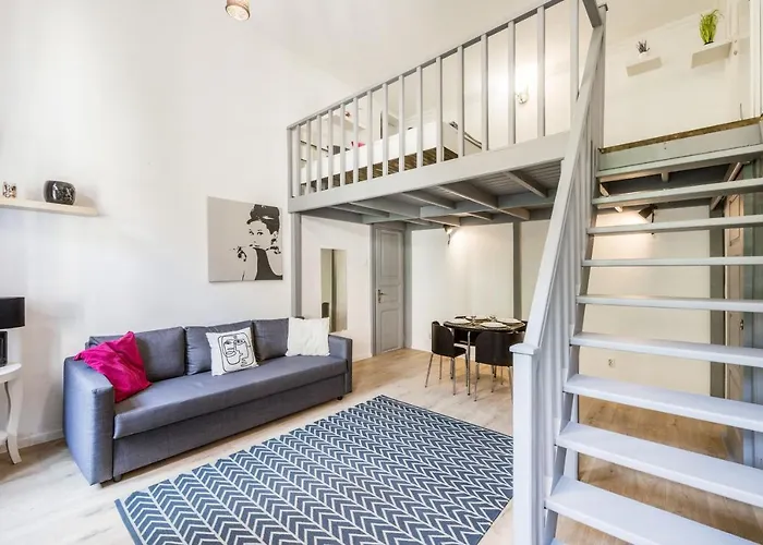 Trendy At The Hippest Location Apartman